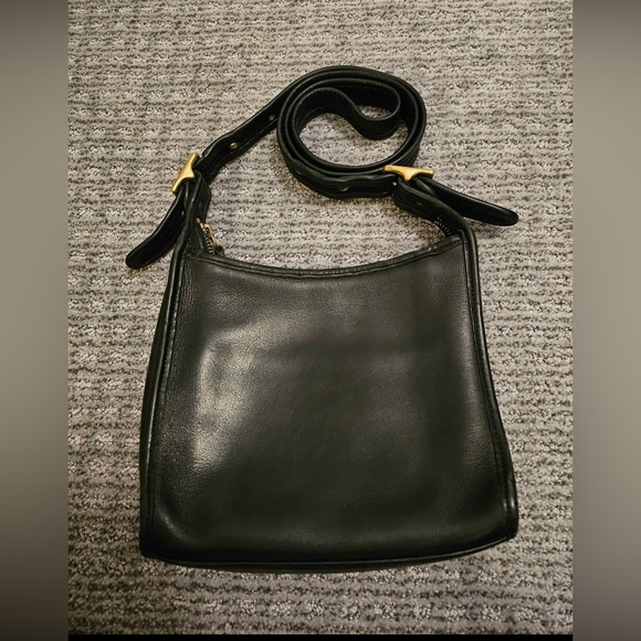 Vintage Coach Legacy 9997, made in the USA in 1999. - Picture 1 of 3